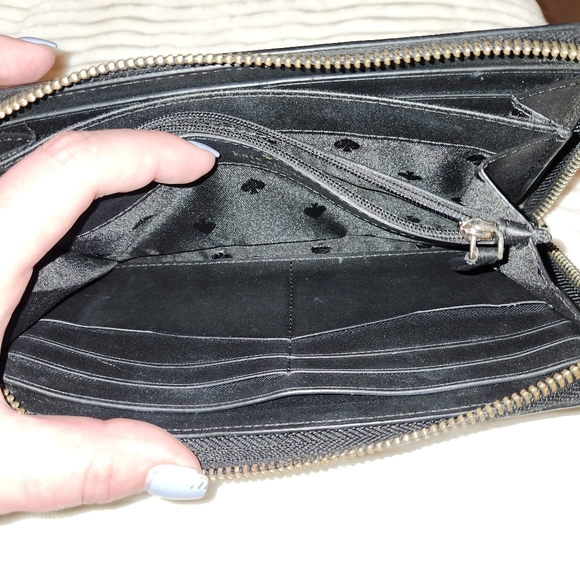 EUC Kate Spade bicolor continental zip wallet - Picture 5 of 11